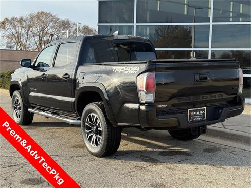 Used 2022 Toyota Tacoma TRD Sport image 6