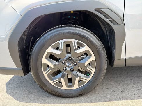 Certified 2025 Subaru Forester Premium AWD/4WD image 19