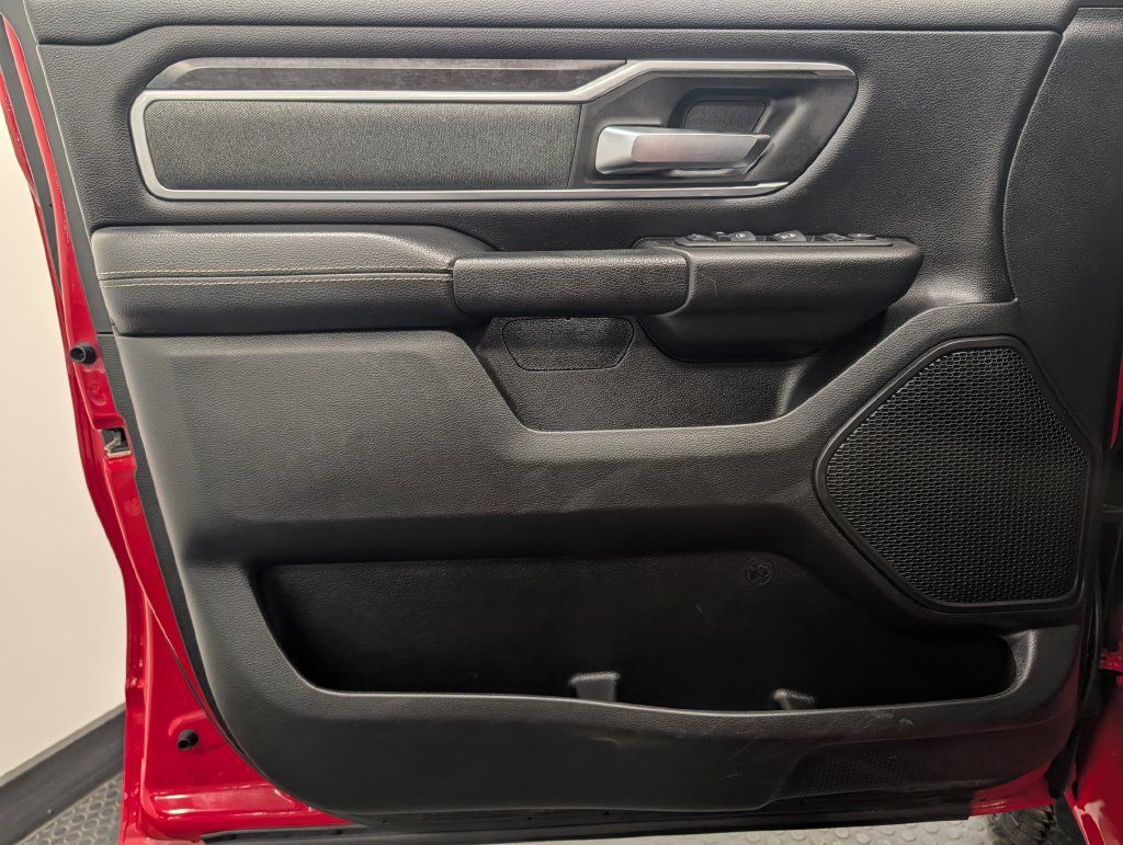 Used 2022 RAM 1500 Big Horn AWD/4WD image 9