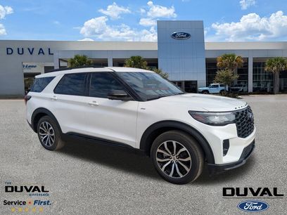 New 2025 Ford Explorer ST-Line w/ Premium Package