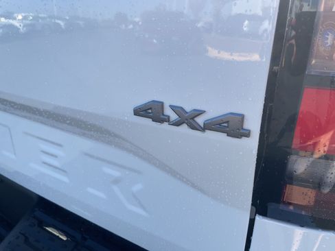 New 2026 Nissan Frontier SV w/ SV Convenience Package image 11