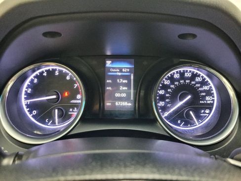 Used 2018 Toyota Camry SE image 23