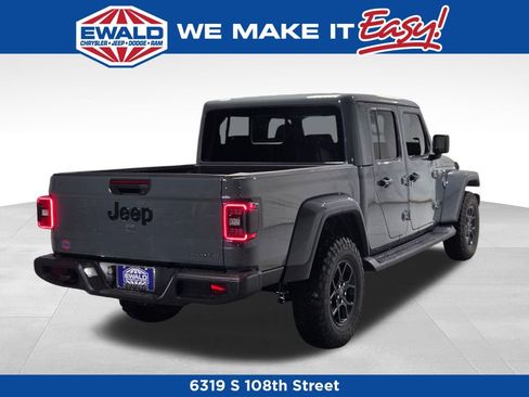 New 2025 Jeep Gladiator Sport image 22