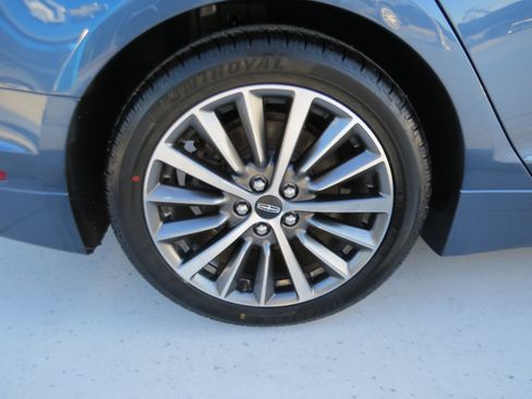 Used 2018 Lincoln MKZ Premiere image 8