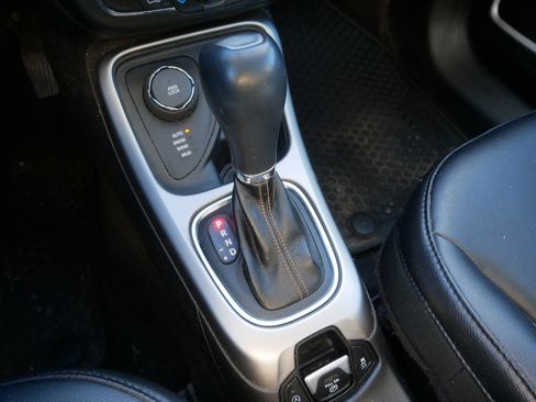 Used 2018 Jeep Compass Latitude w/ Popular Equipment Group image 28