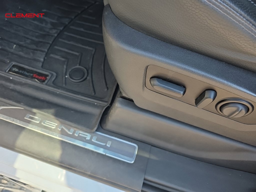 Used 2021 GMC Sierra 1500 Denali w/ Driver Alert Package II AWD/4WD image 8