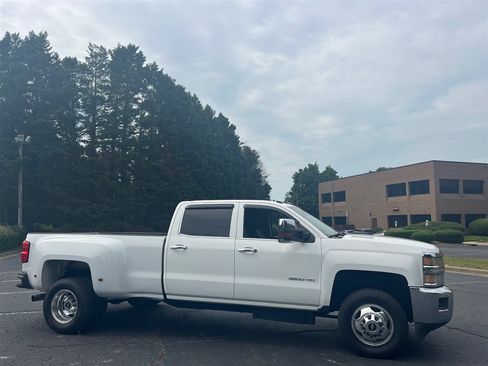 Used 2015 Chevrolet Silverado 3500 LTZ w/ Duramax Plus Package AWD/4WD image 10