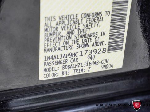Used 2017 Nissan Altima 2.5 SR w/ Midnight Edition Package FWD image 21