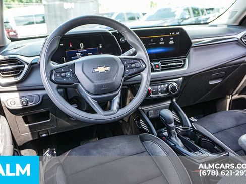 Used 2025 Chevrolet TrailBlazer LT FWD image 26