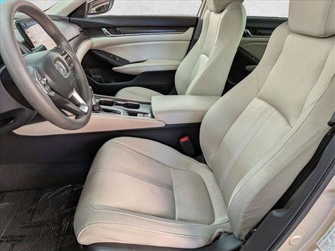 Used 2018 Honda Accord EX image 22