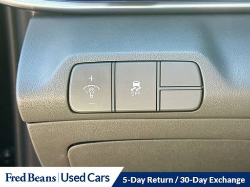 Used 2024 Hyundai Elantra SEL FWD image 15