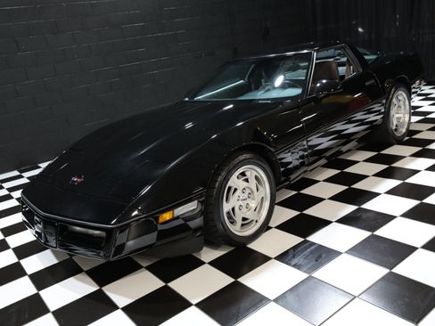 Used 1990 Chevrolet Corvette ZR-1 RWD image 7