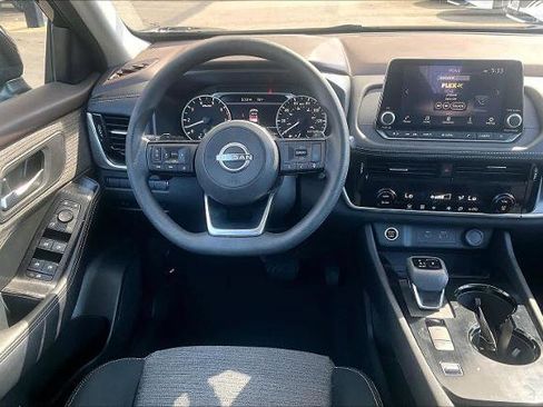 Certified 2023 Nissan Rogue SV image 6