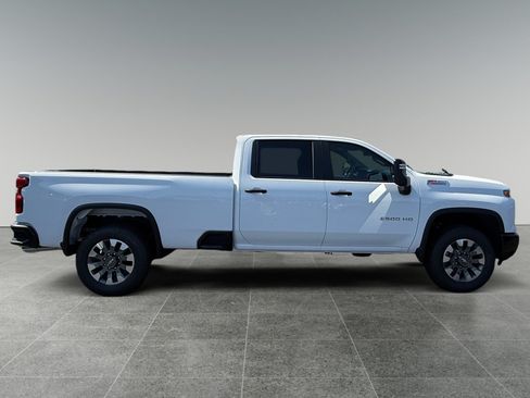 New 2026 Chevrolet Silverado 2500 Custom w/ Custom Value Package AWD/4WD image 6