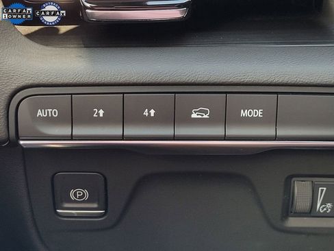 Used 2022 Cadillac Escalade Luxury w/ LPO, Illumination Package image 11