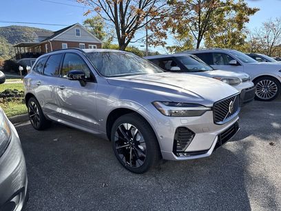 New 2026 Volvo XC60 B5 Plus w/ Climate Package