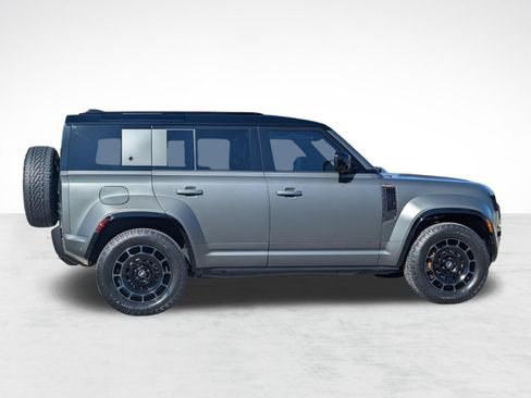 Certified 2025 Land Rover Defender 110 AWD/4WD image 8