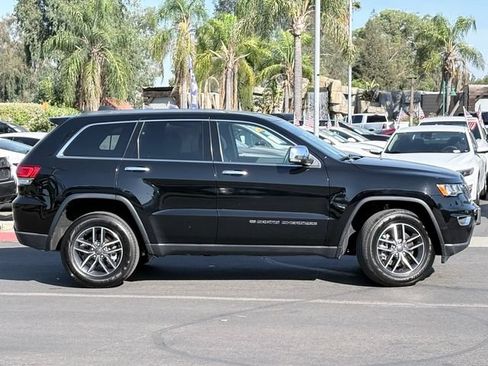 Used 2022 Jeep Grand Cherokee Limited AWD/4WD image 4