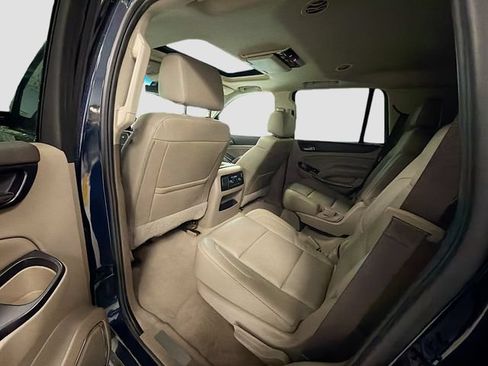 Used 2019 GMC Yukon SLT w/ Premium Edition AWD/4WD image 28