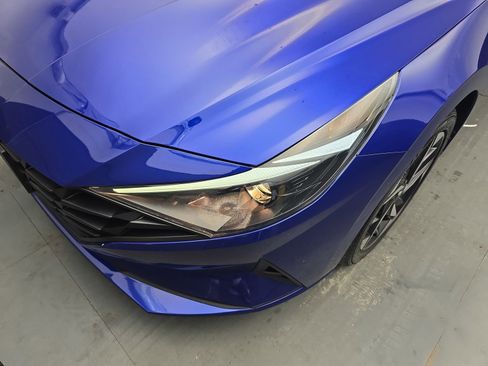 Used 2023 Hyundai Elantra SEL w/ Convenience Package FWD image 12