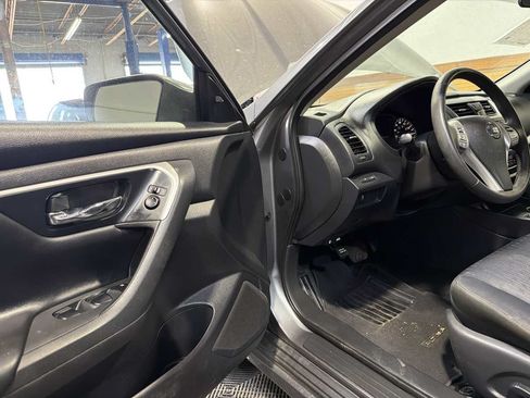 Used 2017 Nissan Altima 2.5 SV FWD image 15