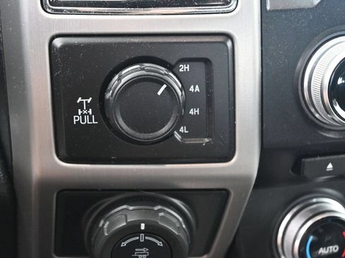 Used 2018 Ford F150 Platinum w/ Equipment Group 701A Luxury AWD/4WD image 27