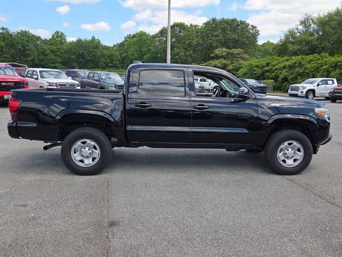 Used 2023 Toyota Tacoma SR AWD/4WD image 11