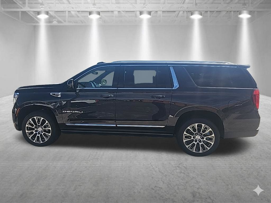 Used 2026 GMC Yukon XL Denali w/ Sun & Power Step Package AWD/4WD image 7