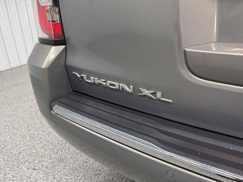 Used 2019 GMC Yukon XL Denali w/ Open Road Package AWD/4WD image 8