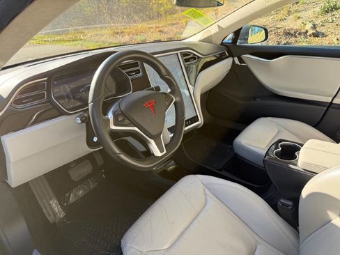Used 2015 Tesla Model S 70D AWD/4WD image 11