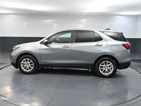 Used 2023 Chevrolet Equinox LT w/ LPO, Floor Liner Package FWD image 10