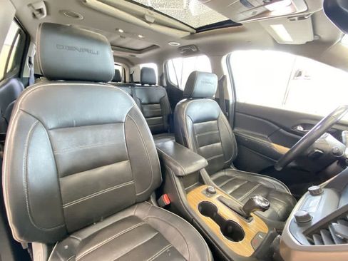 Used 2017 GMC Acadia Denali image 29