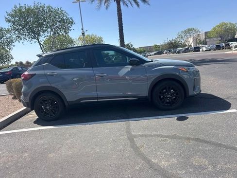 Used 2023 Nissan Kicks SR FWD image 2