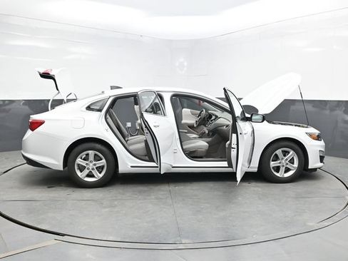 Used 2019 Chevrolet Malibu LS FWD image 48