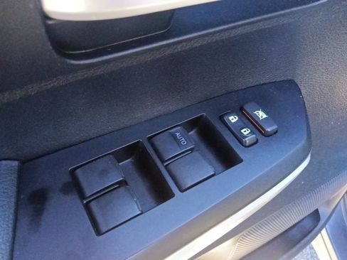 Used 2016 Toyota Tundra SR5 image 12