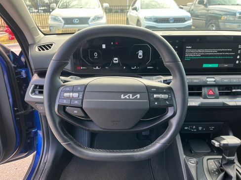 Used 2025 Kia K4 EX image 27