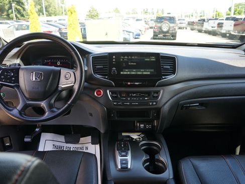 Used 2022 Honda Passport TrailSport image 17
