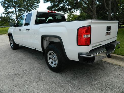 Used 2019 GMC Sierra 1500 Limited w/ Sierra Convenience Package AWD/4WD image 6