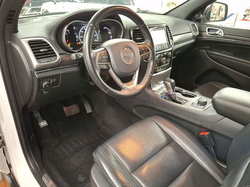 Used 2022 Jeep Grand Cherokee Limited AWD/4WD image 9