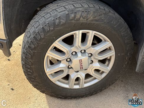 Used 2023 GMC Sierra 2500 SLT w/ SLT Premium Package image 6