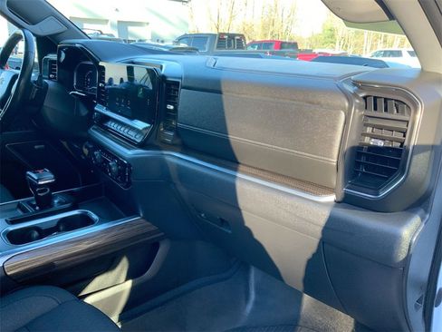 Certified 2022 Chevrolet Silverado 1500 LT Trail Boss w/ Convenience Package II image 27