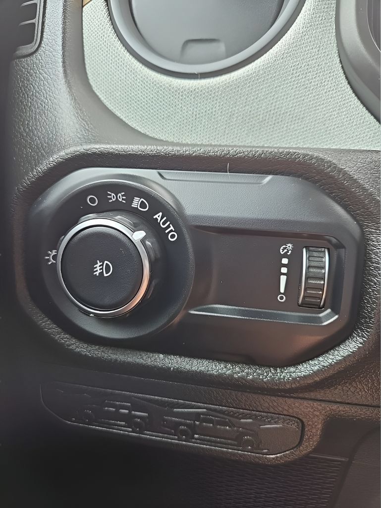 Used 2024 Jeep Wrangler Unlimited Sport AWD/4WD image 30