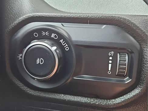 Used 2024 Jeep Wrangler Unlimited Sport AWD/4WD image 30