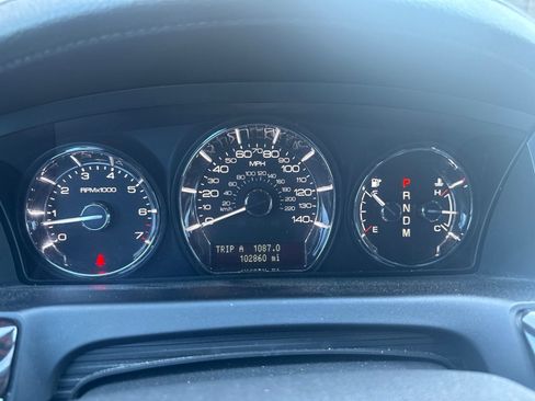 Used 2010 Lincoln MKS AWD image 22