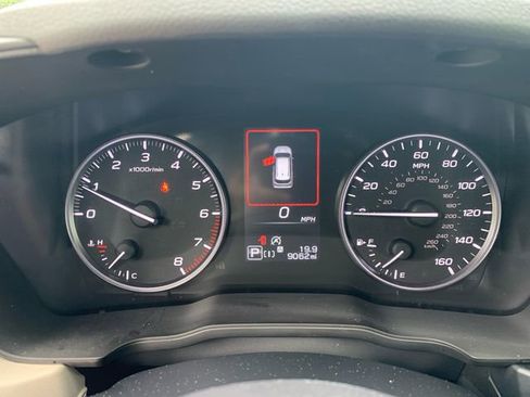 Certified 2025 Subaru Forester Premium AWD/4WD image 22