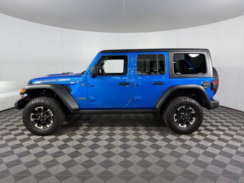 Used 2025 Jeep Wrangler Unlimited Rubicon w/ Convenience Group AWD/4WD image 11