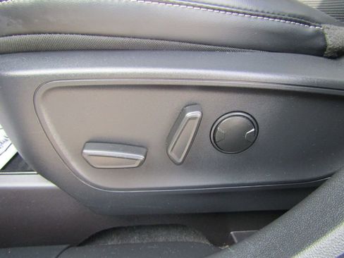 Used 2025 Ford Escape Platinum w/ Class II Trailer Tow Package AWD/4WD image 23