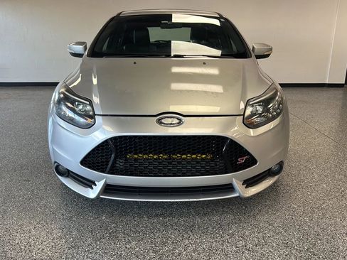 Used 2013 Ford Focus ST FWD image 2