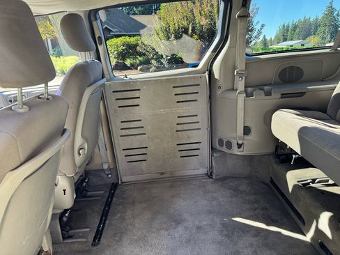 Used 2002 Dodge Grand Caravan Sport image 24