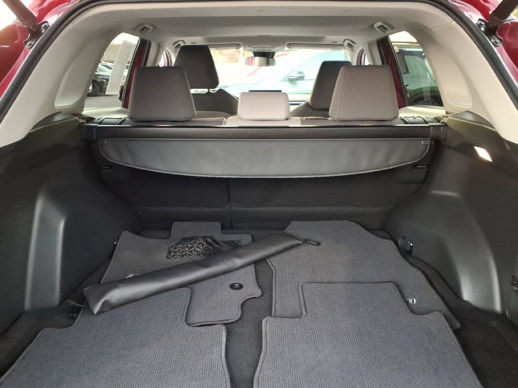 Used 2023 Toyota RAV4 XLE w/ Convenience Package FWD image 19